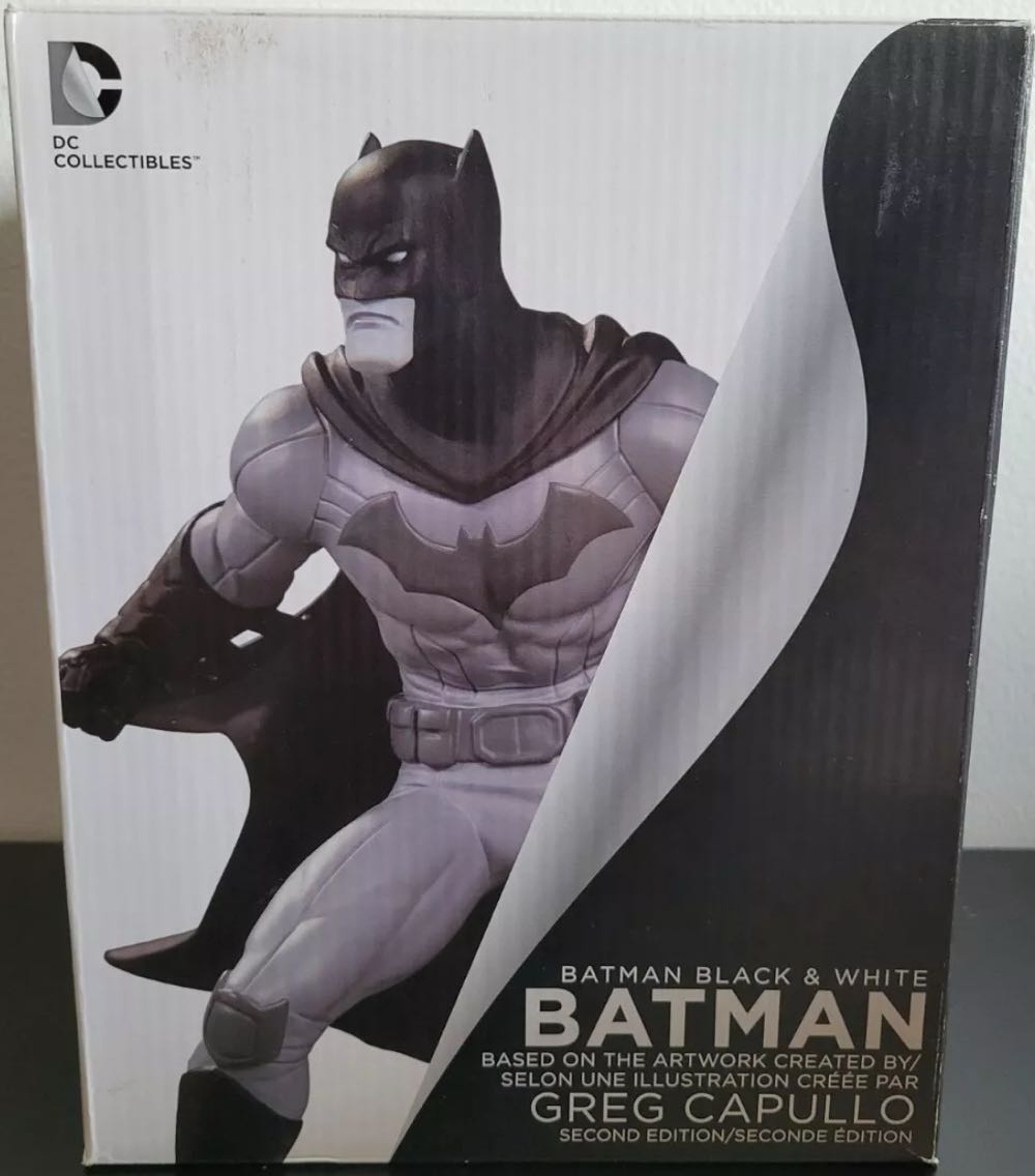 Batman Capullo Black And White Batman By Greg Capullo - DC Comics action figure collectible [Barcode 761941332000] - Main Image 2