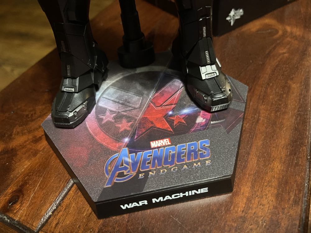 War Machine Endgame Hot Toys MMS 530 D31 - Hot Toys (War Machine) action figure collectible [Barcode 4895228600110] - Main Image 3