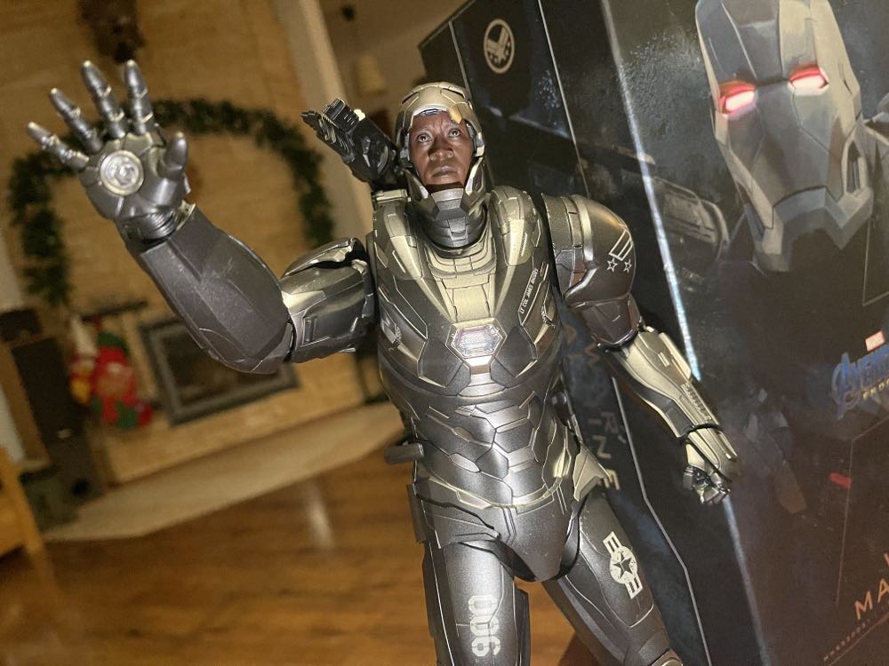 War Machine Endgame Hot Toys MMS 530 D31 - Hot Toys (War Machine) action figure collectible [Barcode 4895228600110] - Main Image 4