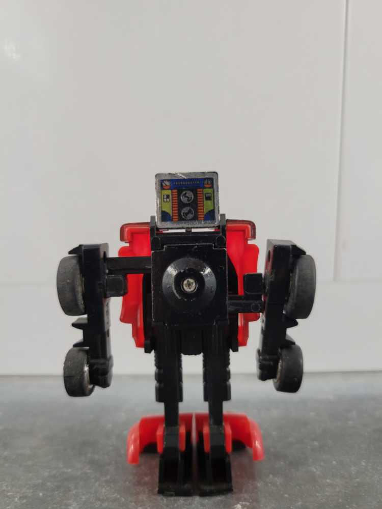 G1 Cliffjumper Reissue - Hasbro (G1 Reissue) action figure collectible - Main Image 4