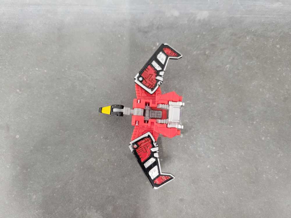 Laserbeak & Ravage Robot Mode - Hasbro (Seige) action figure collectible - Main Image 2