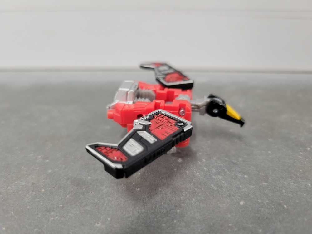 Laserbeak & Ravage Robot Mode - Hasbro (Seige) action figure collectible - Main Image 3