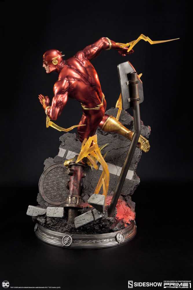 Prime 1 Studio The Flash  action figure collectible - Main Image 2