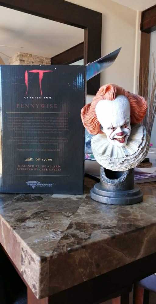 pennywise bust - Diamond Select (horreur) action figure collectible - Main Image 3