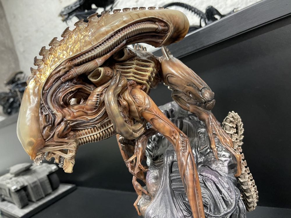 Highly Collectible Alien Alien Warrior Mythos Maquette - Sideshow Collectibles (Mythos) action figure collectible [Barcode 747720237780] - Main Image 2