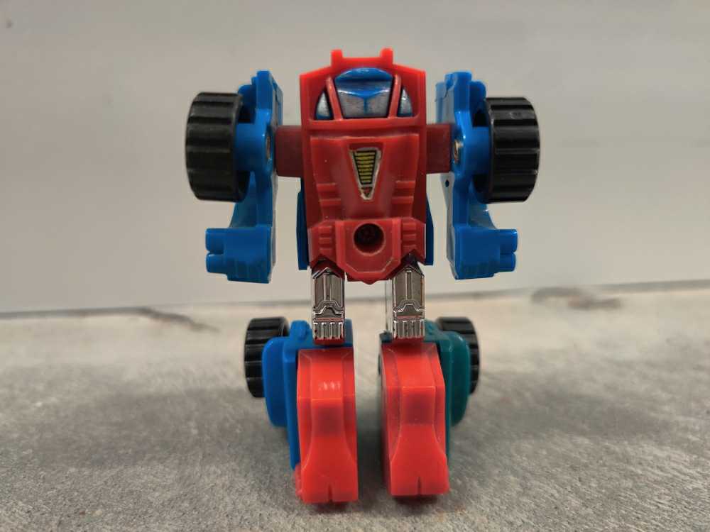 Gears 3rd Original Minibot Mini Bot - Hasbro (1984) action figure collectible - Main Image 3