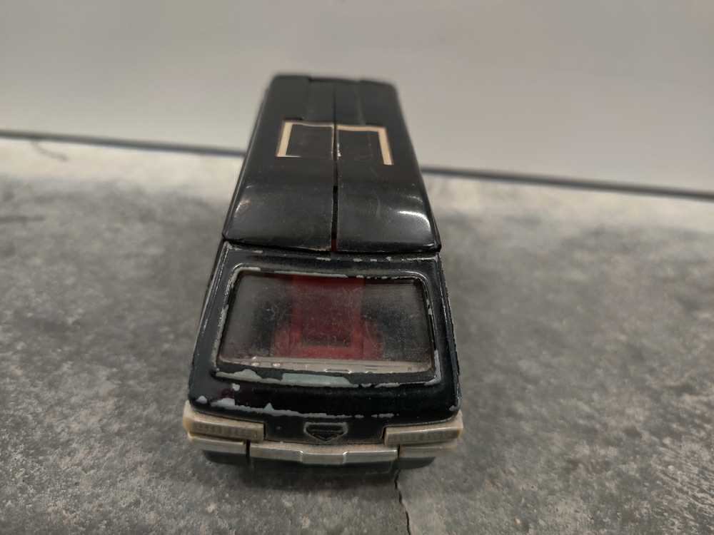 Ironhide (Black) - Takara (Diaclone) action figure collectible - Main Image 2