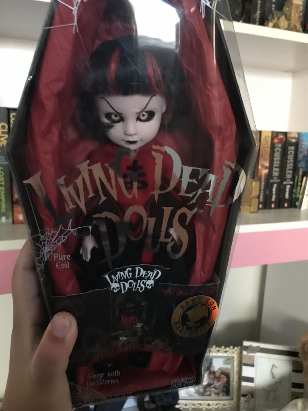 Kitty (Resurrection 1) - Mezco Toyz (Living Dead Dolls Resurrection) action figure collectible [Barcode 696198935202] - Main Image 2