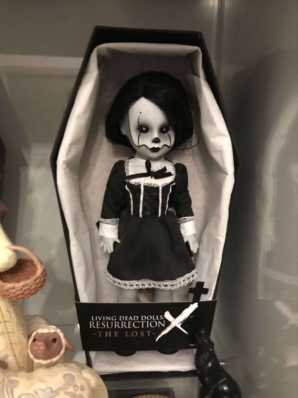 The Lost (Resurrection 10) - Mezco Toyz (Living Dead Dolls Resurrection) action figure collectible [Barcode 696198946710] - Main Image 2