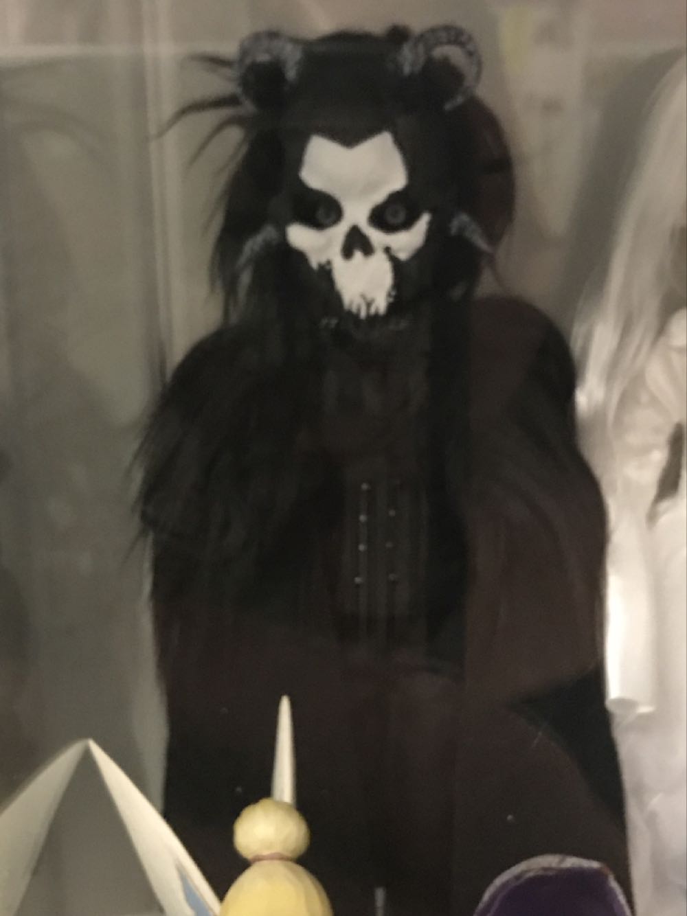 Beauty And The Beast - Mezco Toyz (Scary Tales) action figure collectible [Barcode 696198950656] - Main Image 3