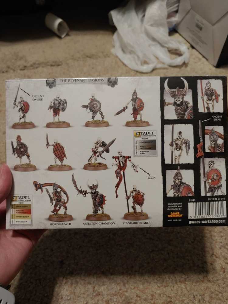Deathrattle Skeleton Warriors - Games Workshops action figure collectible [Barcode 5011921083367] - Main Image 2