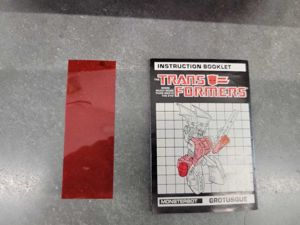 Grotusque - Hasbro (Monsterbot) action figure collectible - Main Image 4