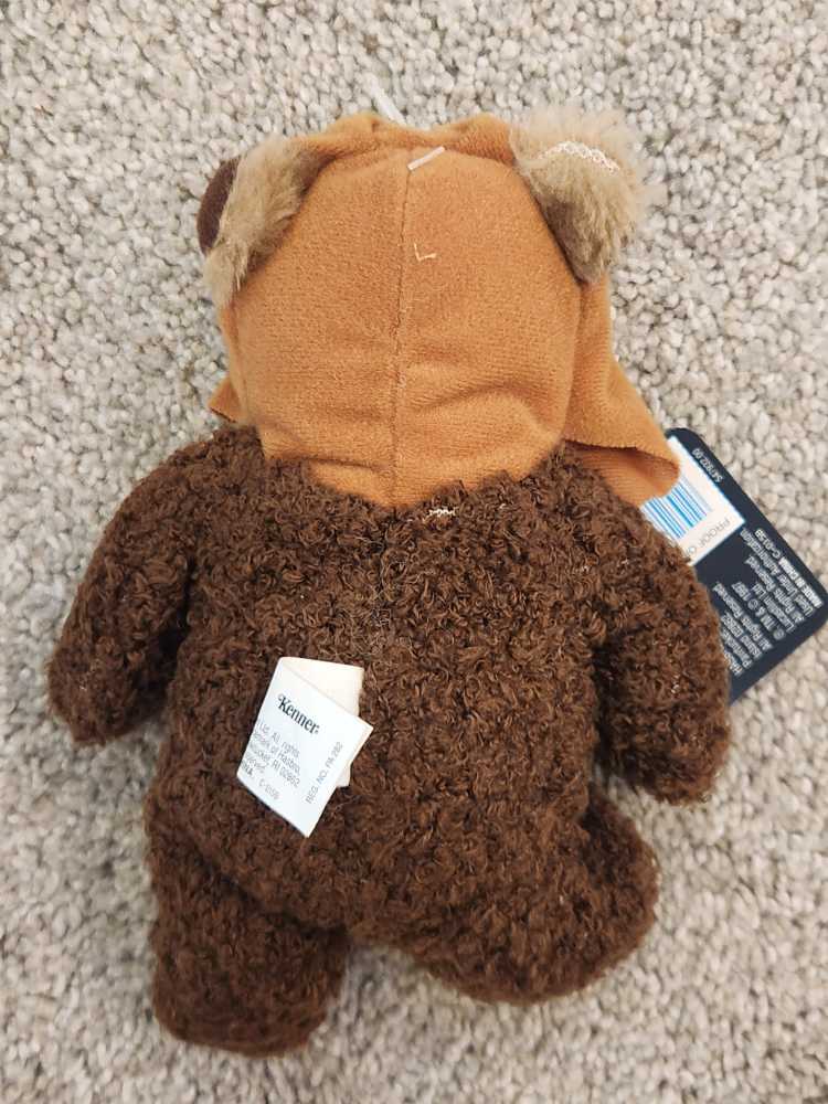 Star Wars Buddies Wicket The Ewok - Kenner (Star Wars: Return Of The Jedi) action figure collectible [Barcode 076281669274] - Main Image 2