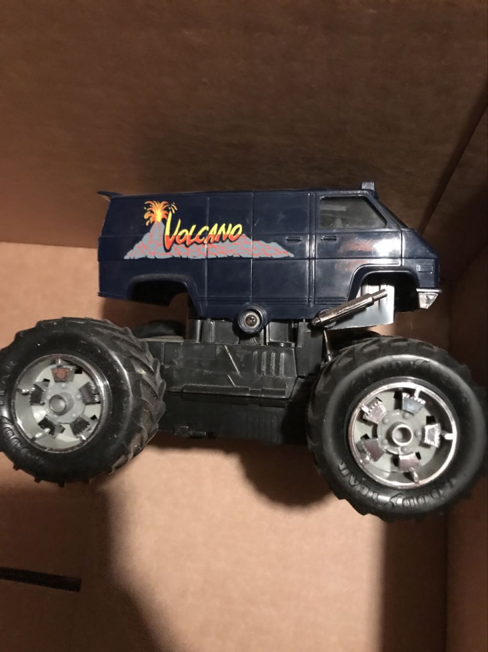 Macros Regult Zentradi Heavy Missile Carrier Pod