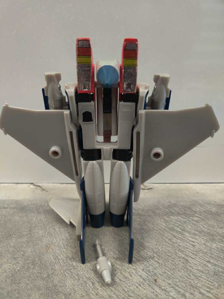 Starscream 2nd Seeker Robot Mode Missing 2 Long Misiles And 1 Small Wing - Hasbro (1984) action figure collectible - Main Image 3
