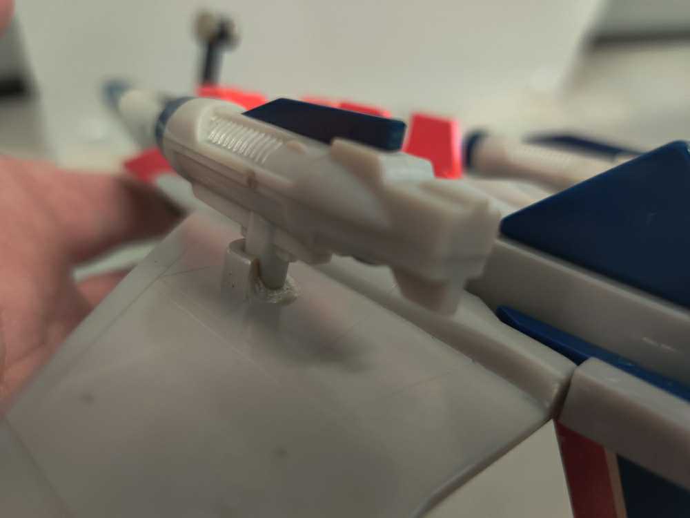 Starscream (Jet Mode) - Hasbro (Transformers G1) action figure collectible - Main Image 3