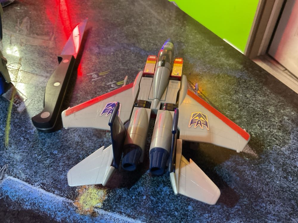 Transformers G1 Starscream - Hasbro (Transformers Parts) action figure collectible - Main Image 4