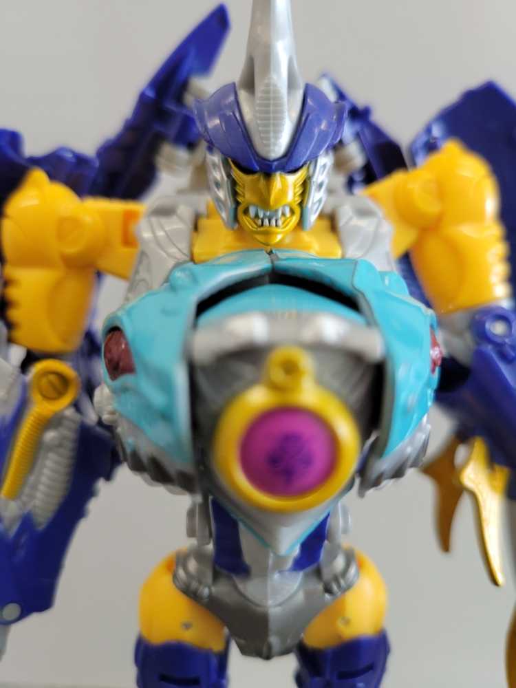 Sky Byte Sky-Byte Skybyte Robot Mode - Hasbro (Generations) action figure collectible - Main Image 3