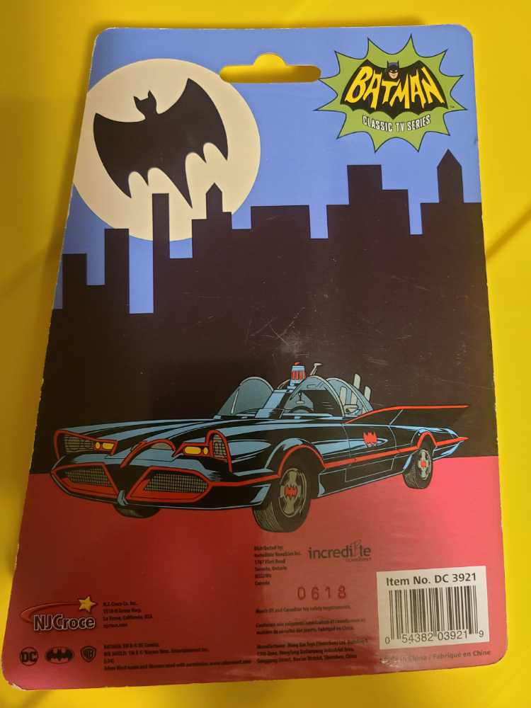 NJCroce Batman Classic Tv Series Batman Bendable Figure - NJGroce (Bendable Figures) action figure collectible [Barcode 054382039219] - Main Image 2