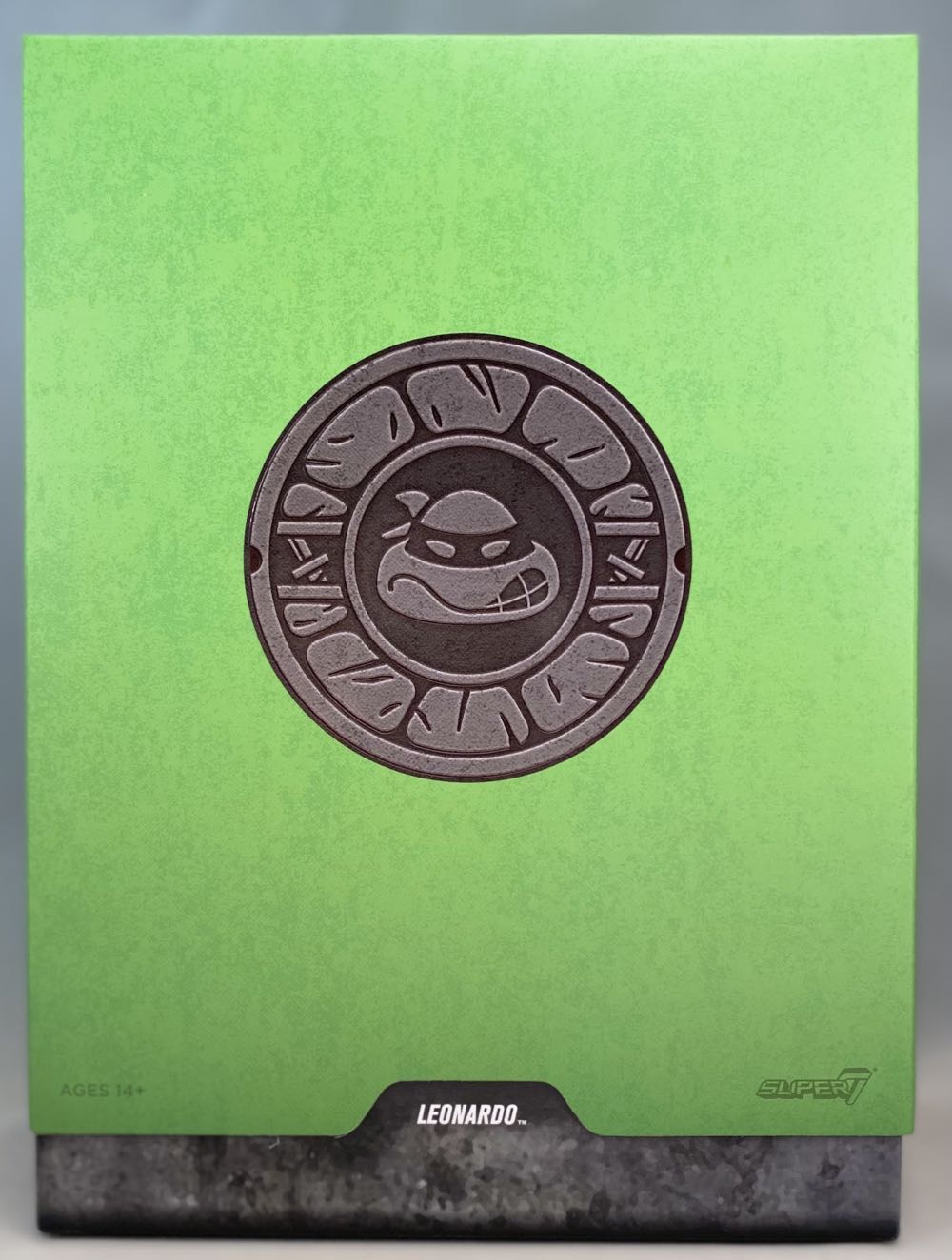 Leonardo - Super7 (Teenage Mutant Ninja Turtles) action figure collectible [Barcode 840049807860] - Main Image 3