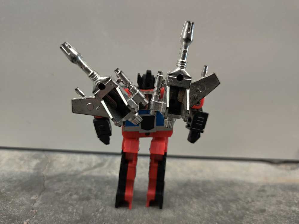 Rumble 1st Cassette - Hasbro (1984) action figure collectible - Main Image 3