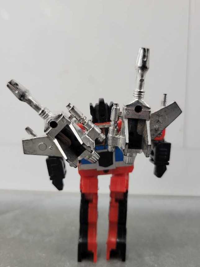 Rumble 1st Cassette - Hasbro (1984) action figure collectible - Main Image 4