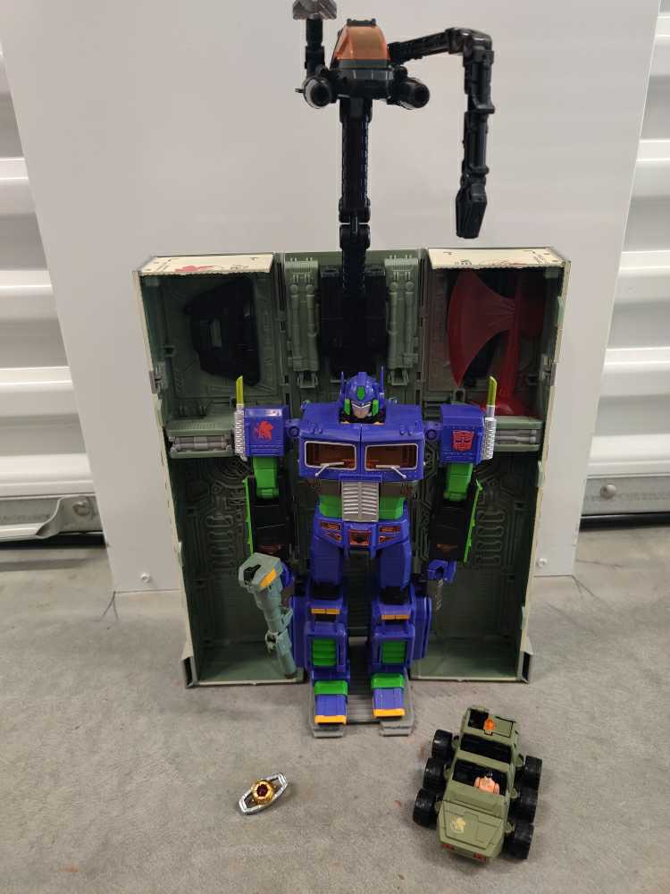 Optimus Prime MP-10 EVA - Takara Tomy (Masterpiece MP-10 Collection) action figure collectible [Barcode 7961748012706] - Main Image 2