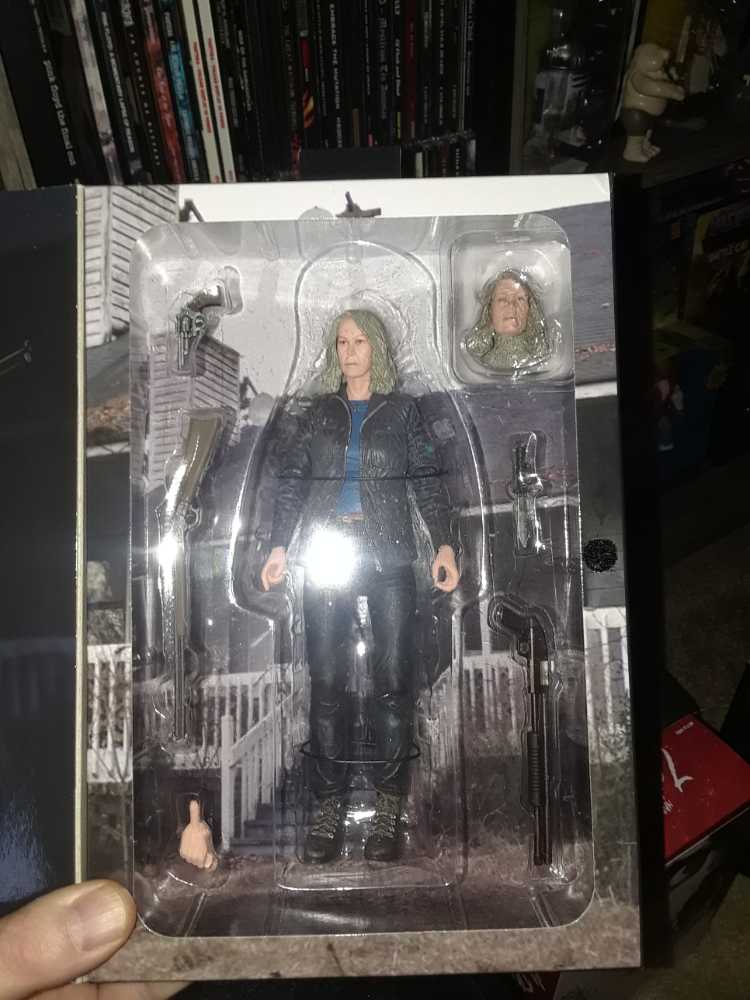 NECA ultimate laurie strode - Neca action figure collectible [Barcode 63441260] - Main Image 2