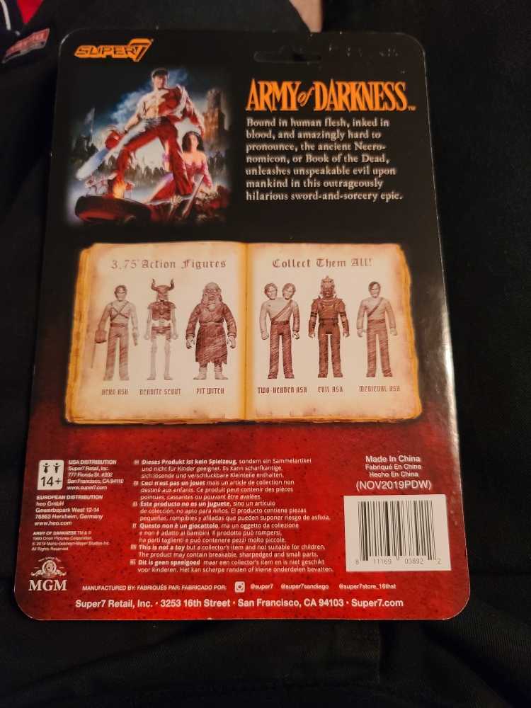 Army Of Darkness: Two Headed Ash - Super 7 (ReAction Figures) action figure collectible [Barcode 811169038922] - Main Image 3