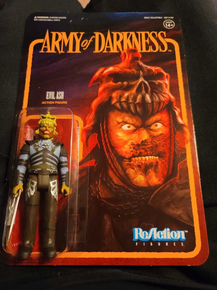 Army Of Darkness: Evil Ash - Super 7 (ReAction Figures) action figure collectible [Barcode 811169038939] - Main Image 2
