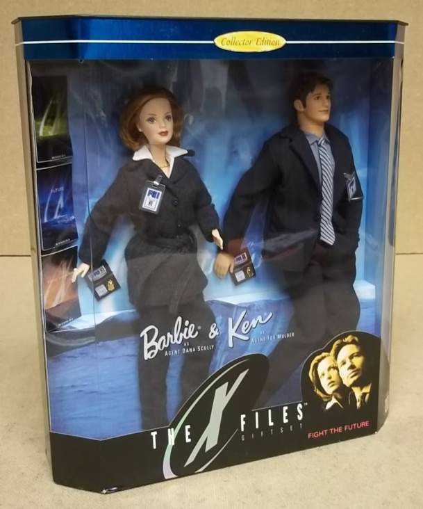 Mattel Barbie The X Files Gift Set Dolls 2 Pack - Mattel (The X-files) action figure collectible [Barcode 074299196300] - Main Image 1