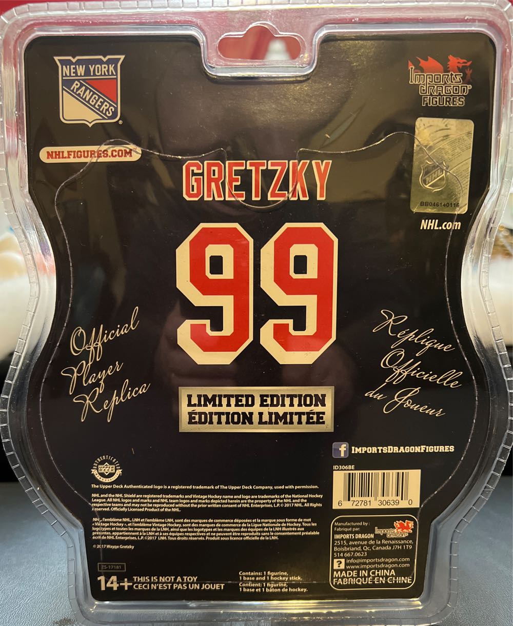 Nhl Wayne Gretzky New York Rangers  action figure collectible [Barcode 672781306390] - Main Image 3