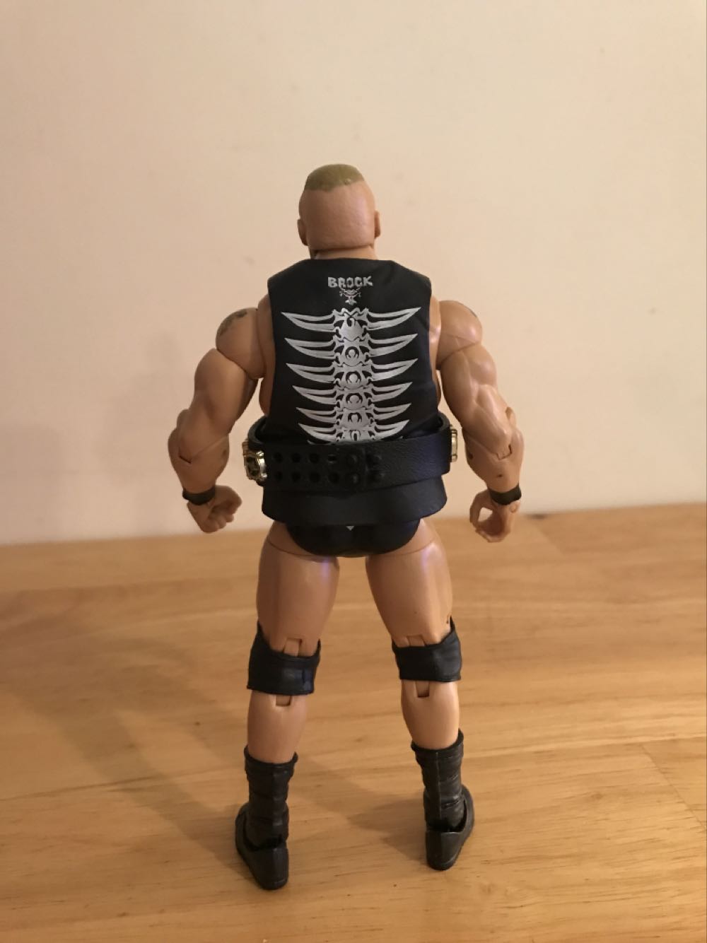 Brock Lesnar - Mattel Wwe (WWE Wrestlemania 32 Elite Series Brock Lesnar) action figure collectible - Main Image 2