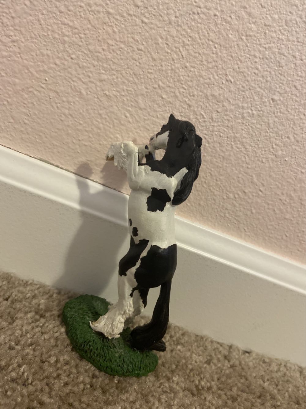 Gypsy vanner resin - ST she moves in silence AKA chess   action figure collectible - Main Image 4