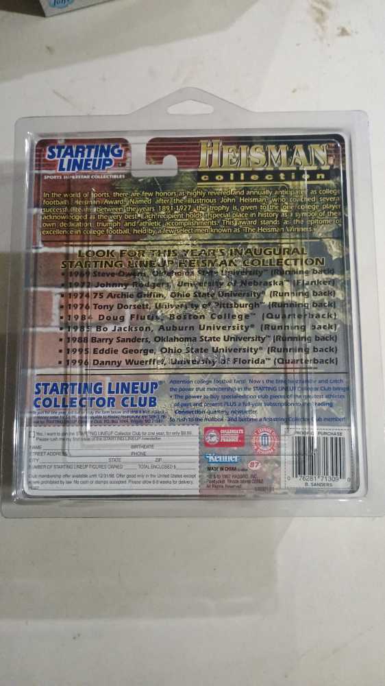 97 Barry Sanders Heisman - Kenner action figure collectible [Barcode 076281713090] - Main Image 3