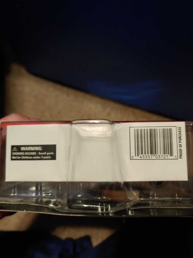 Squall Leonhart - Bandai (Final Fantasy VIII) action figure collectible [Barcode 045557037215] - Main Image 3