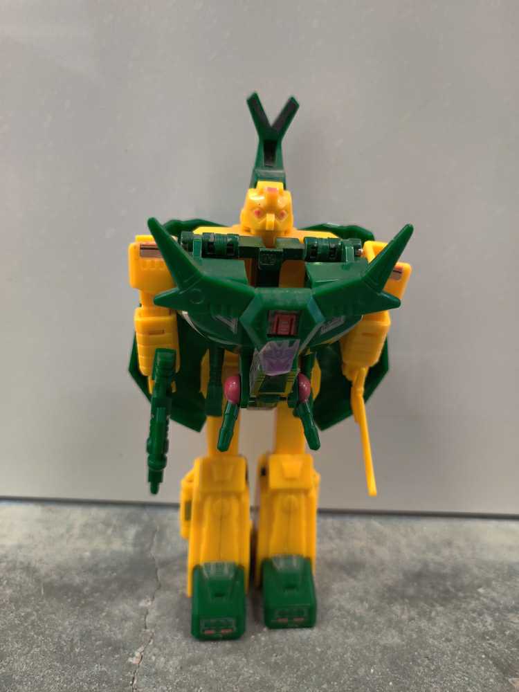 Barrage 3rd Deluxe Insecticon Beast Mode - Hasbro (1985) action figure collectible - Main Image 2