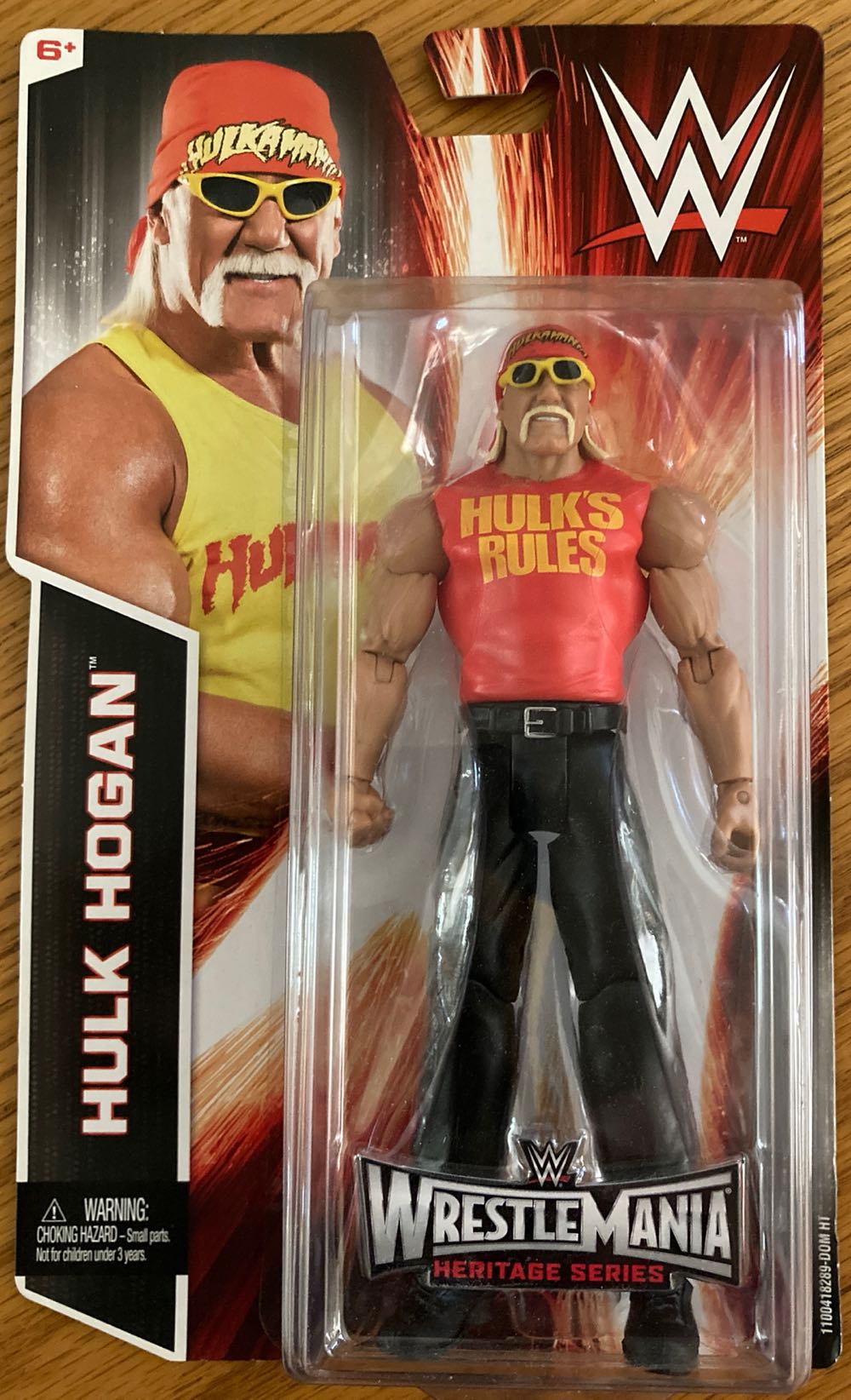 WWE Wrestlemania Heritage Series Hulk Hogan  - Mattel (WWE Wrestlemania Heritage Series) action figure collectible [Barcode 887961164596] - Main Image 2
