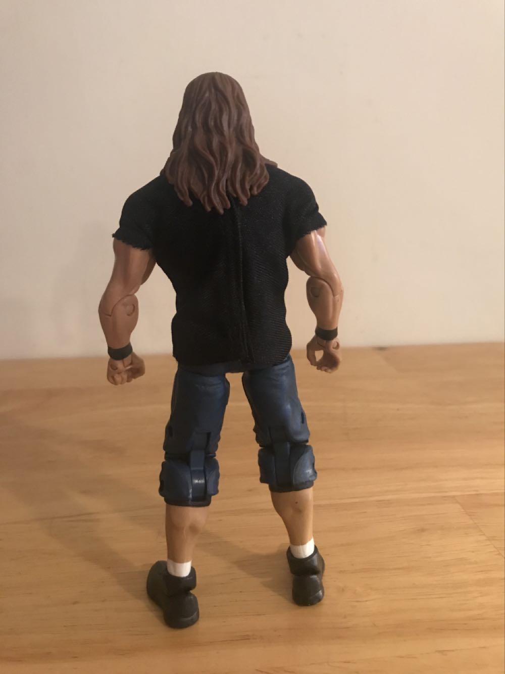 Bret “Hit Man” Hart - Mattel Wwe (WWE Elite Toys ‘R Us Exclusive Summer Slam 2010 Build-A-Figure Set Bret “Hit Man” Hart) action figure collectible - Main Image 2