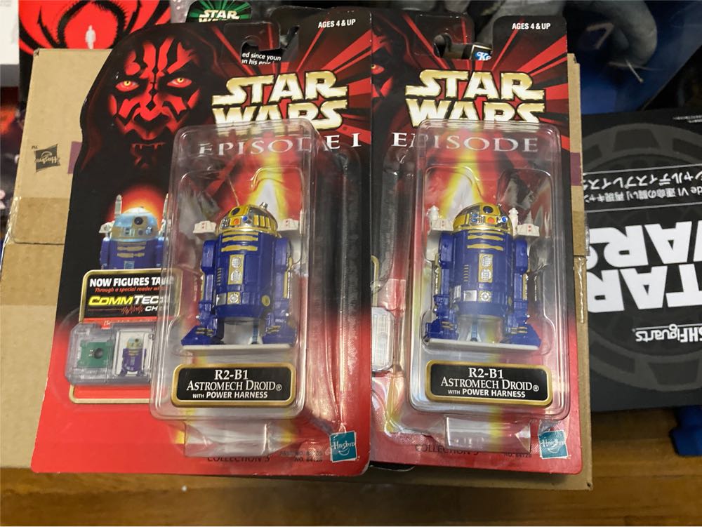 R2-B1 Astromech Droid - Hasbro (Star Wars: Episode I – The Phantom Menace) action figure collectible [Barcode 076930841280] - Main Image 4