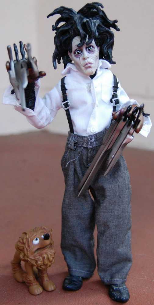 Edward Scissohands / Hot Topic Exclusive - Mezco Toyz action figure collectible [Barcode 696198199031] - Main Image 2