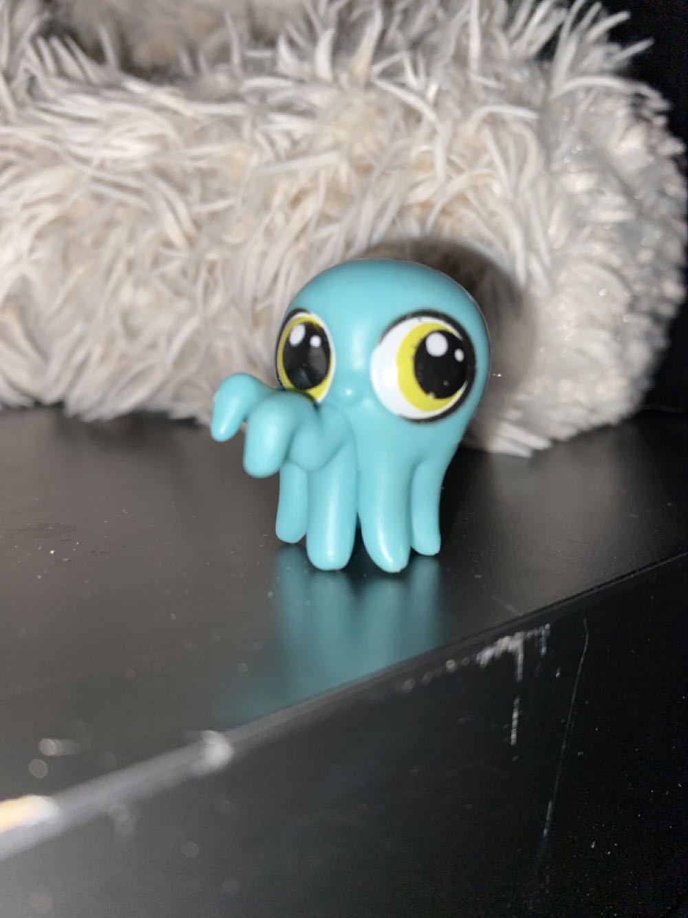 Octopus Blue Mini Scale   action figure collectible - Main Image 1