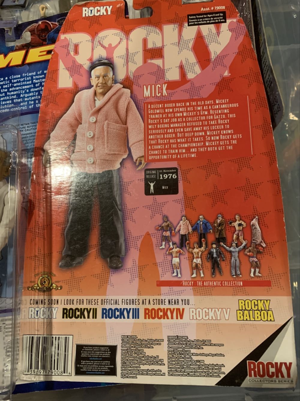 Super 7: They Live Female