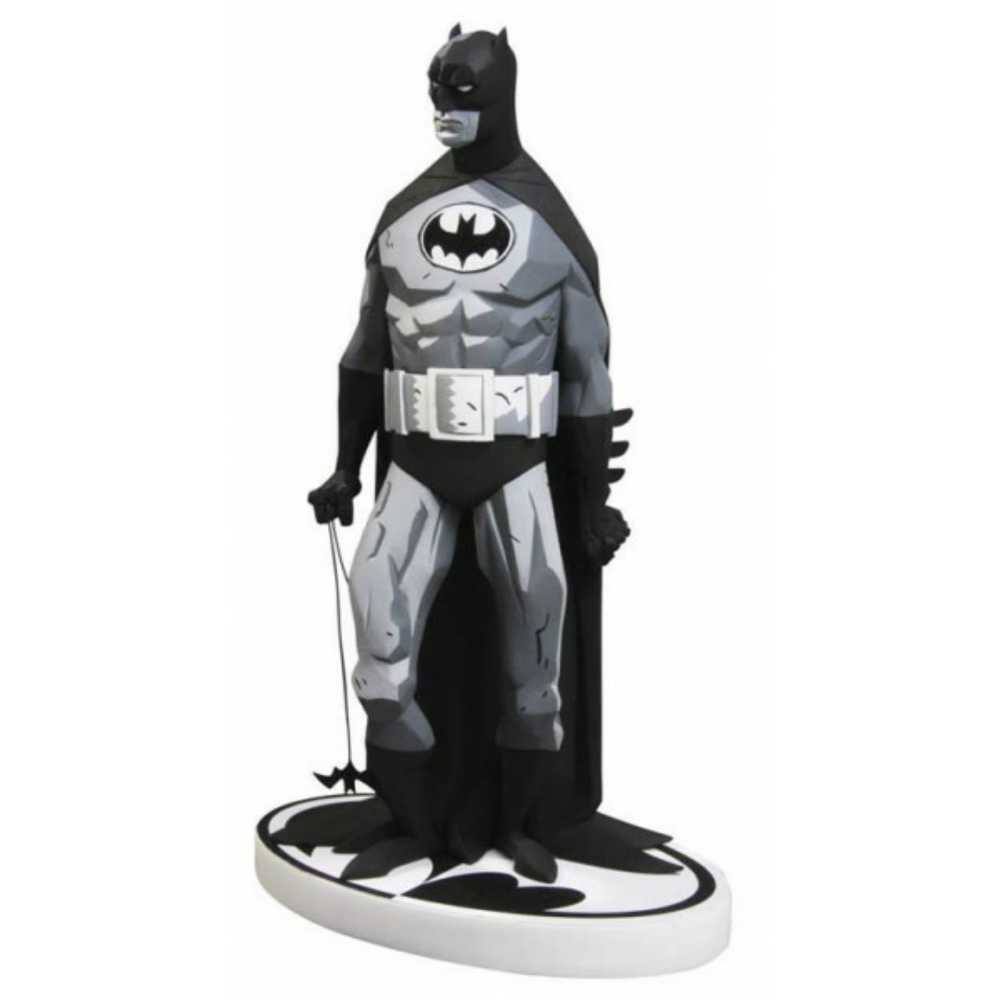 Batman Black & White: Batman by Mike Mignola Second Edition - DC Collectibles (Batman) action figure collectible [Barcode 761941330846] - Main Image 2