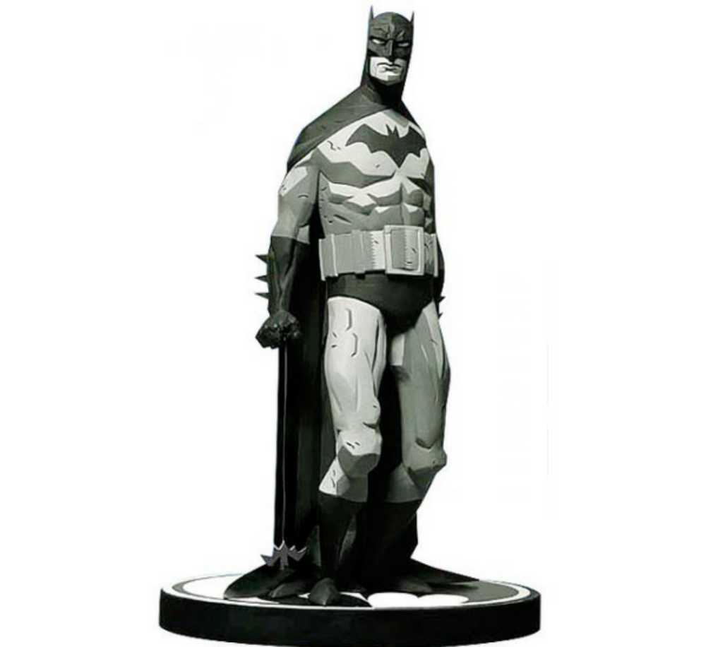 Batman Black & White: Batman by Mike Mignola Second Edition - DC Collectibles (Batman) action figure collectible [Barcode 761941330846] - Main Image 3