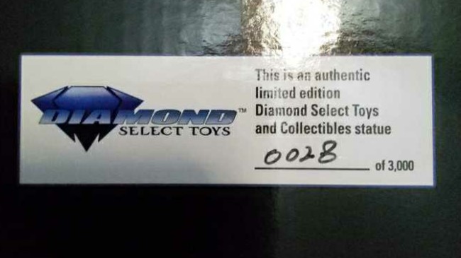 Batman - Cat Woman - Resin Statue - Premier Collection - Diamond Select (Batman The Animated Series) action figure collectible [Barcode 699788816141] - Main Image 2