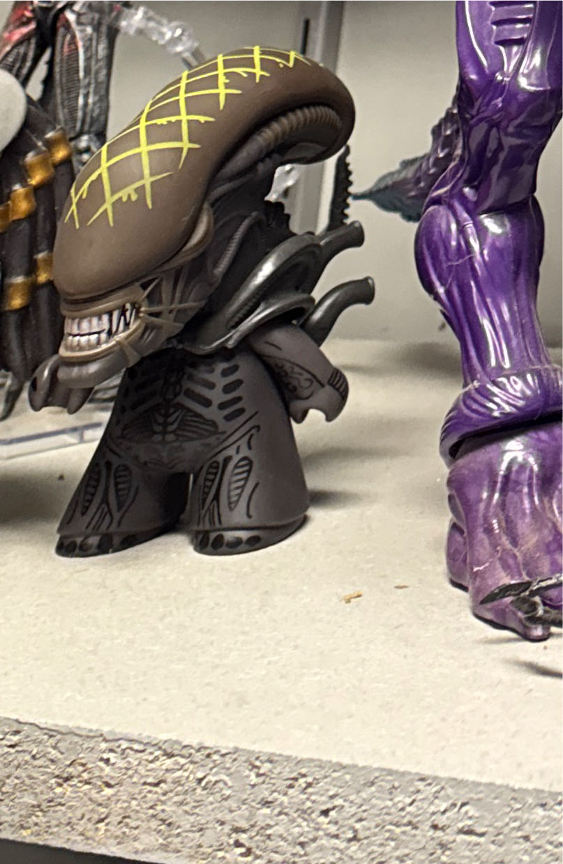 Alien Vs Predator Blind Box Mystery 3-inch Vinyl Figure - Titan Merchandise (Horror Movies) action figure collectible [Barcode 5052473116523] - Main Image 2