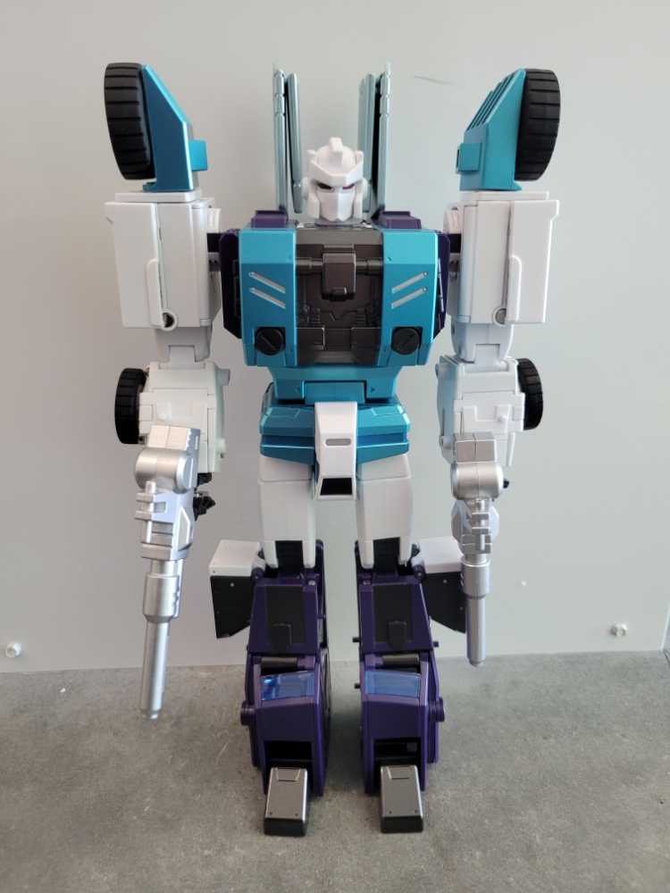 Hydra (Sixshot) - Fans Toys (The Transformers) action figure collectible - Main Image 2