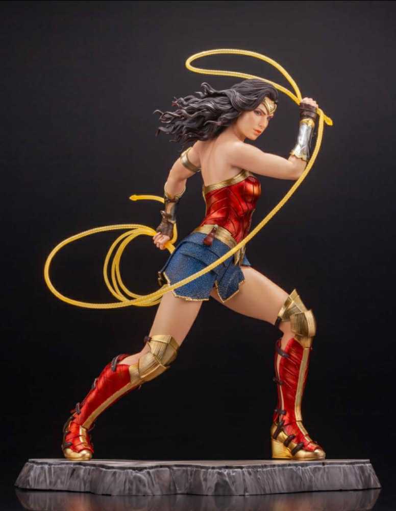 Wonder Woman, Wonder Woman 1984 - Kotobukiya (Wonder Woman 1984 (2020)) action figure collectible - Main Image 3