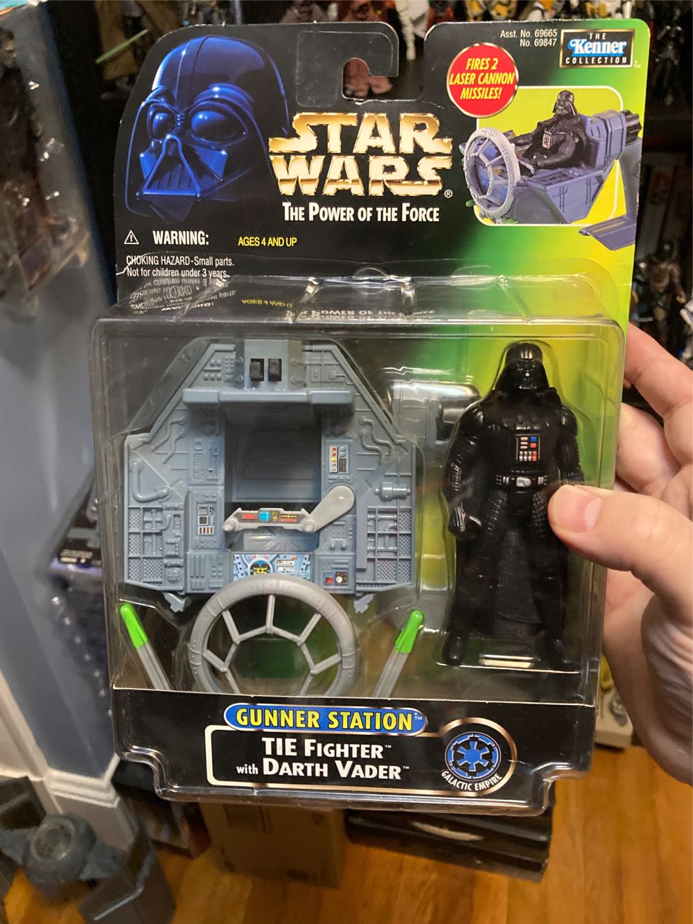 TIE Fighter Gunner Station w/ Darth Vader - Hasbro (Star Wars: Episode IV - A New Hope) action figure collectible [Barcode 076281698472] - Main Image 2